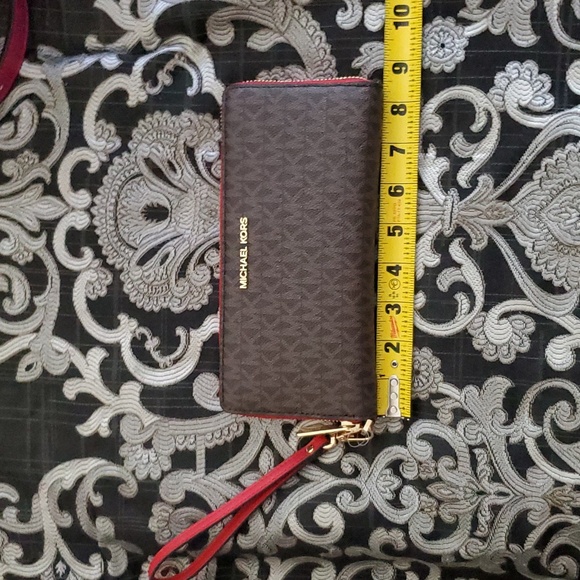 Michael Kors Flame Monogram Jet Set Continental Wallet Wristlet - Picture 6 of 8